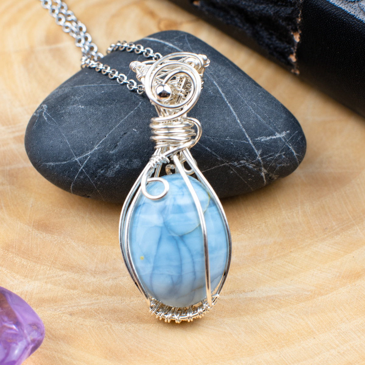 Pendentif "Givre Bleu" en Opale Bleue et Cuivre Silver-filled