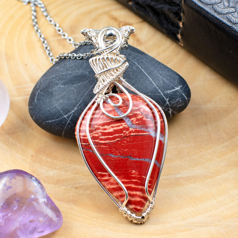 Pendentif "Eclat de vénus" en Jaspe rouge et Cuivre Silver filled