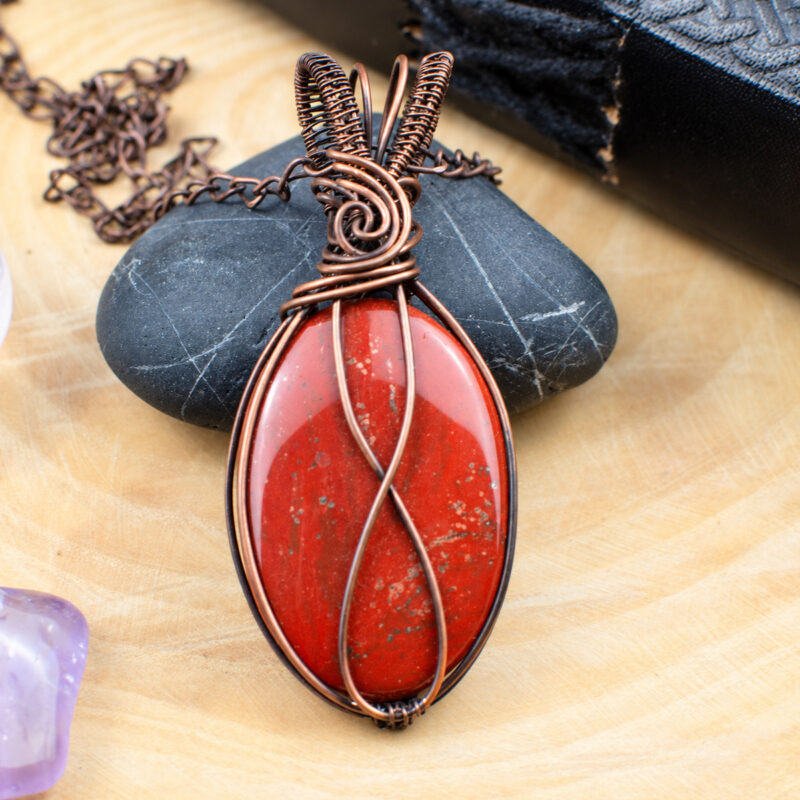 Pendentif "Or des Fées " en Jaspe rouge et Cuivre vieilli