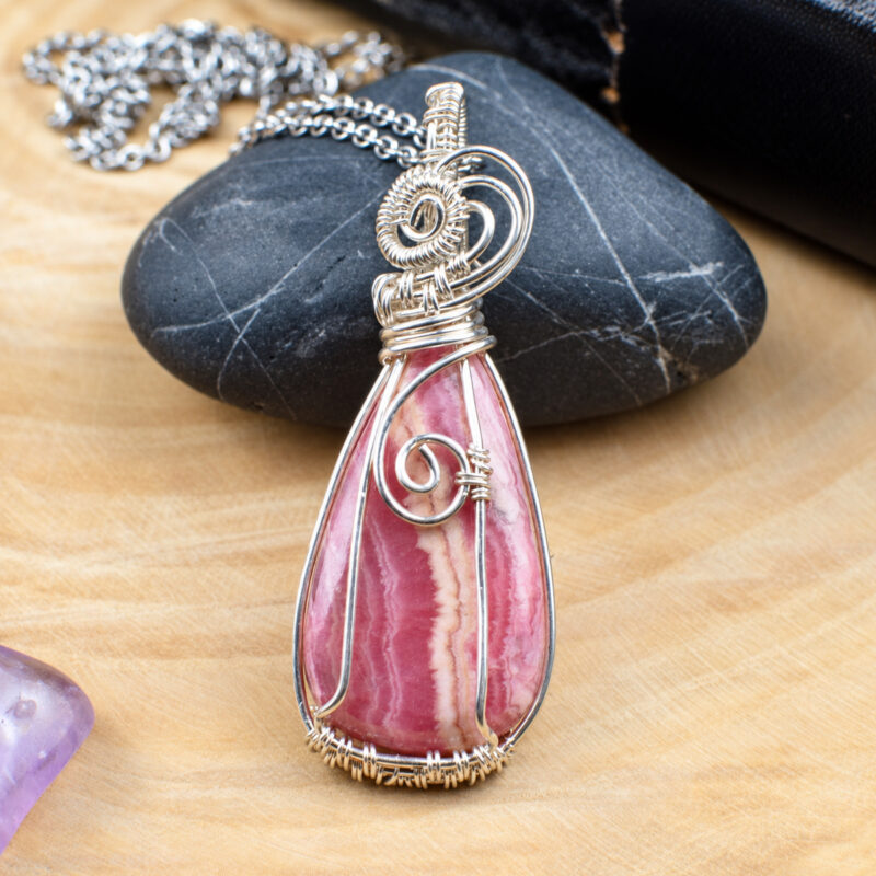 Pendentif "Flamme de Rose " en Rhodochrosite et Cuivre Silver-filled