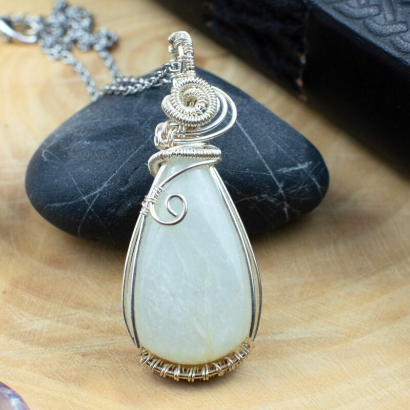 Pendentif "Neige d’Étoile " - Pierre de lune et Cuivre Silver-filled